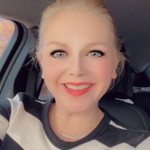 Meet your Posher, Holly